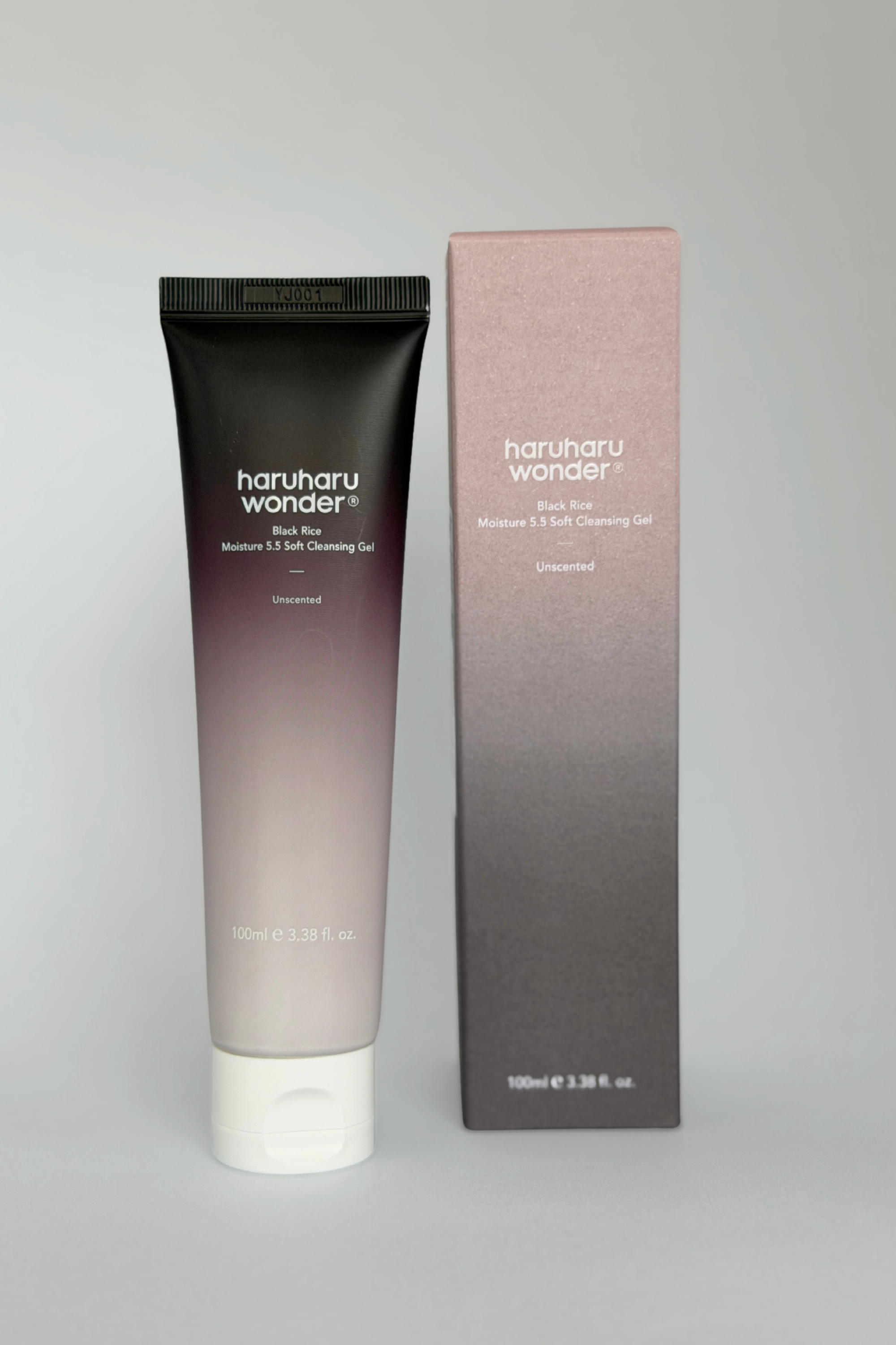 Black Rice Moisture 5.5 Soft Cleansing Gel